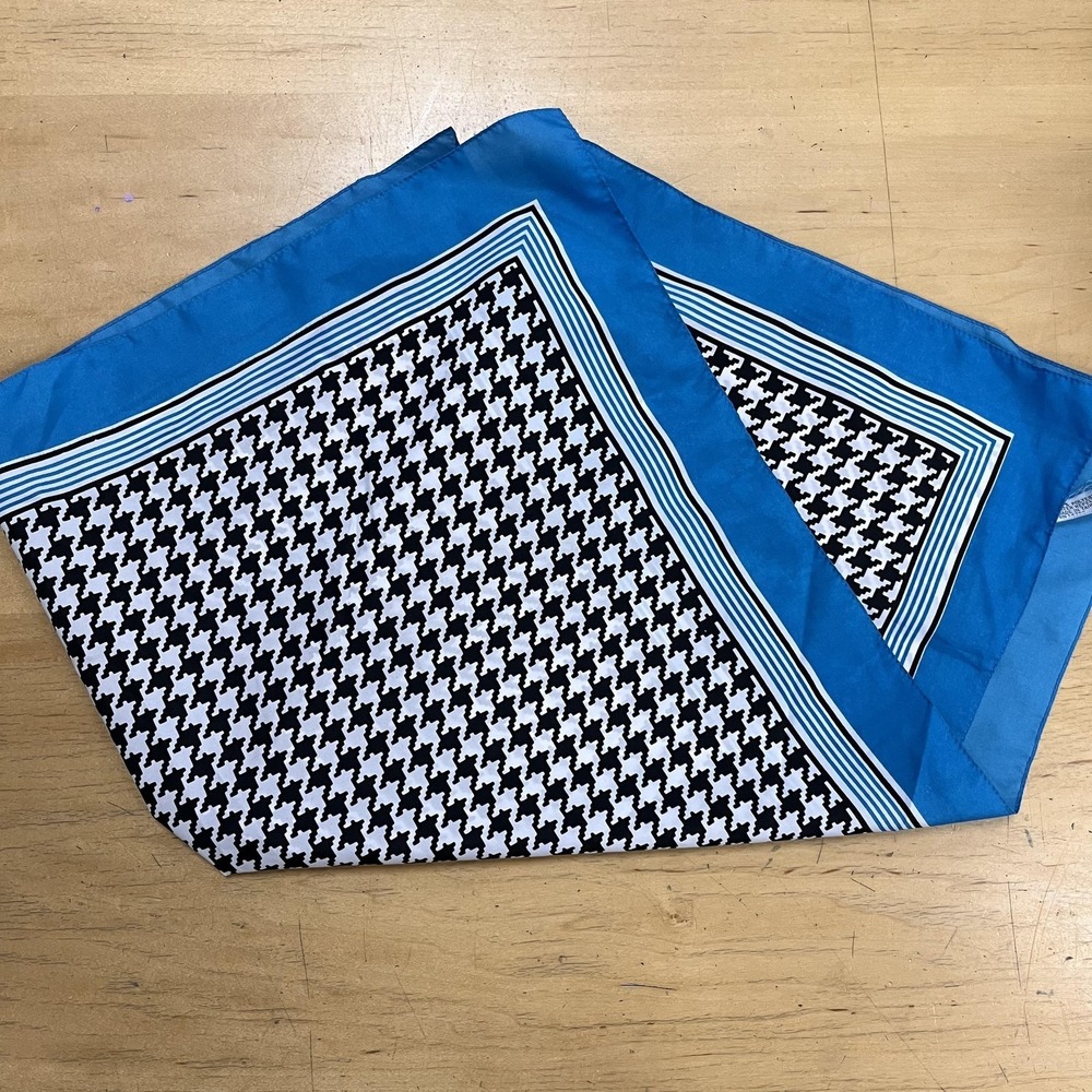 Square Scarf Womens One Size Blue Houndstooth Check Water Repellent‎ Neck Wrap